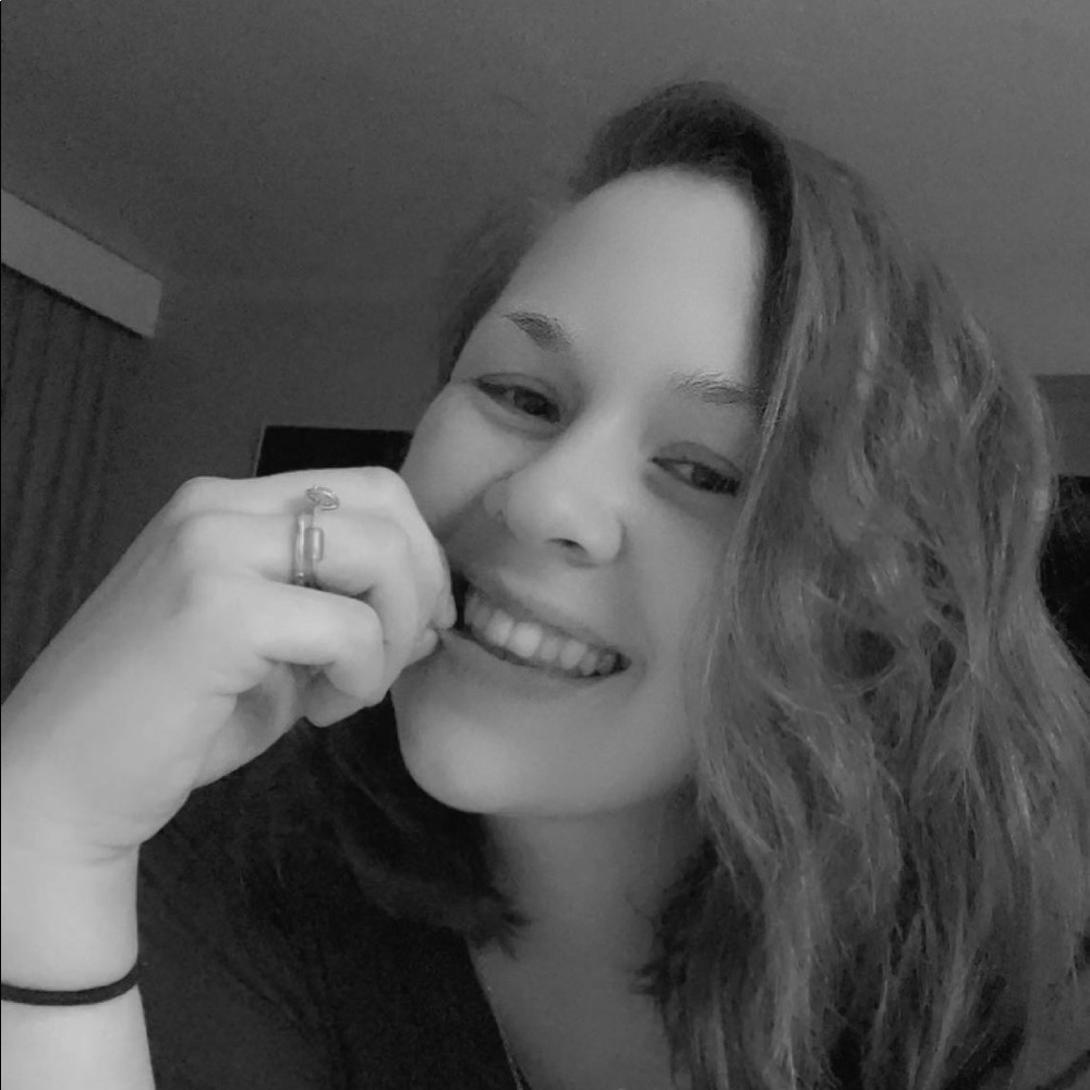 Meet your Posher, Elyse